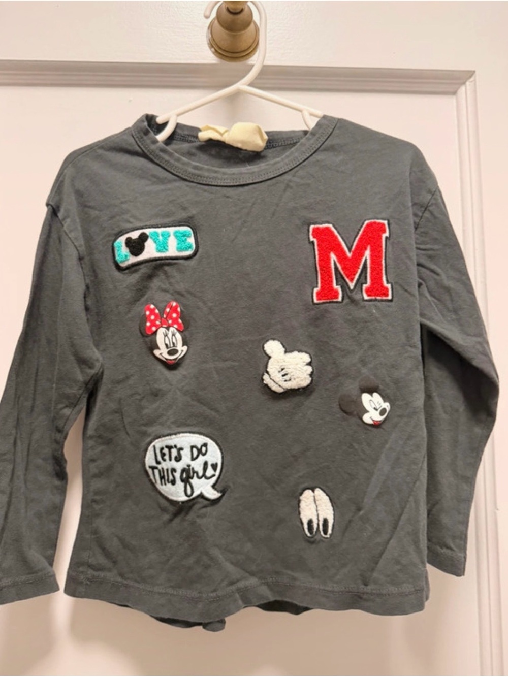 Disney Zara Girls' Gray Long-Sleeve Patch Tee with Minnie & Mickey